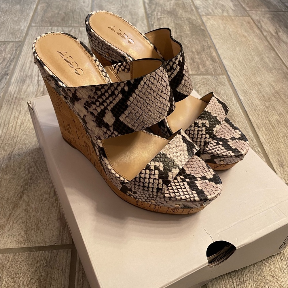 Aldo Women’s Size 8.5 Loviesien Sandals